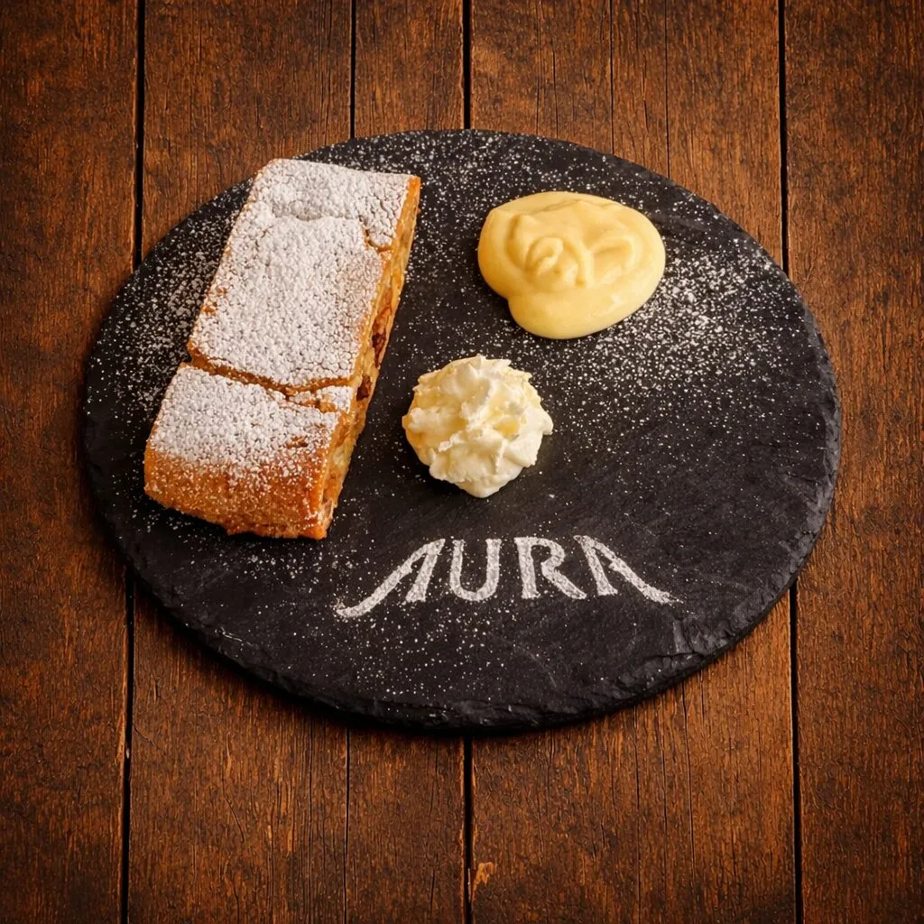 Strudel di mele altoatesino caldo