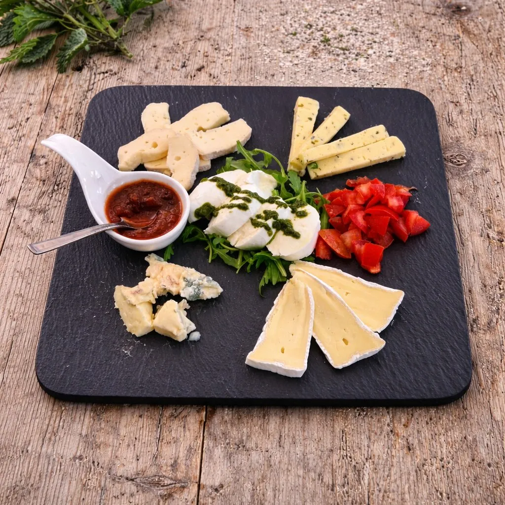 Selezione di formaggi con chutney